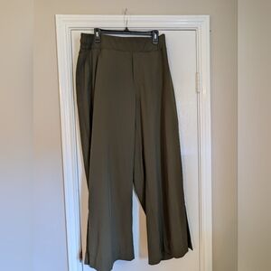 Old Navy Olive Wide-Leg Women's Pants Stretch Tech With Slit